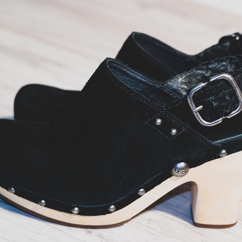 Womens Black Ugg Clogs 9